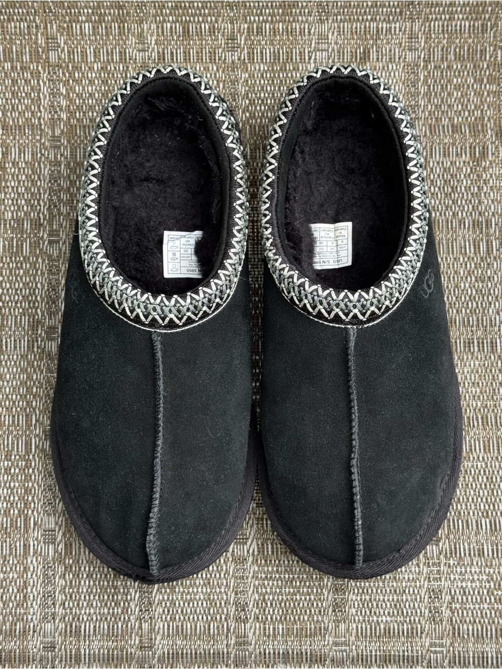 Ugg Tasman Slippers Black Size 8 GUC!